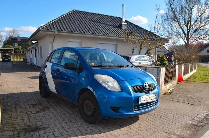Gebraucht Toyota Yaris 69 PS (50 kW) 2007 Blau Kleinwagen