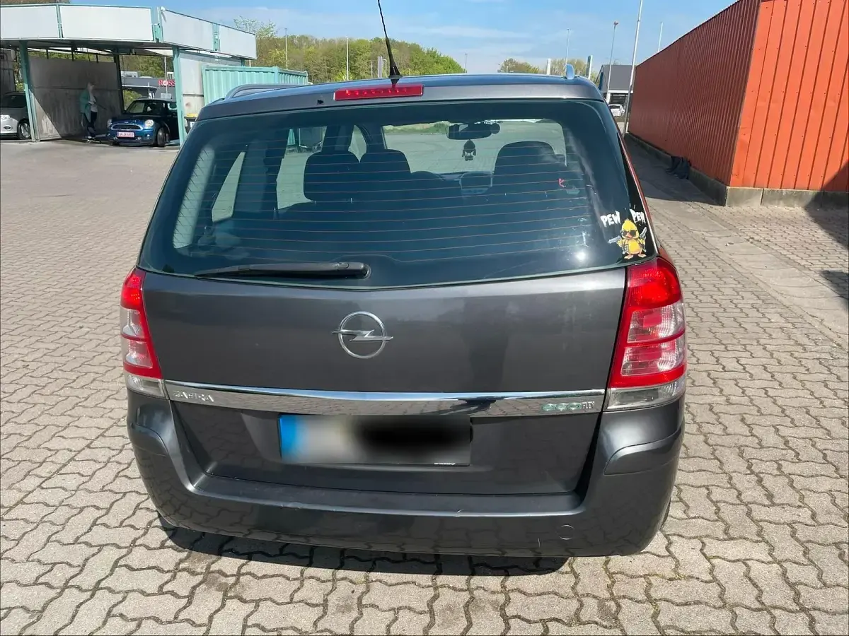 Gebraucht Opel Zafira 115 PS (84 kW) 2009 Schwarz Van / Kleinbus