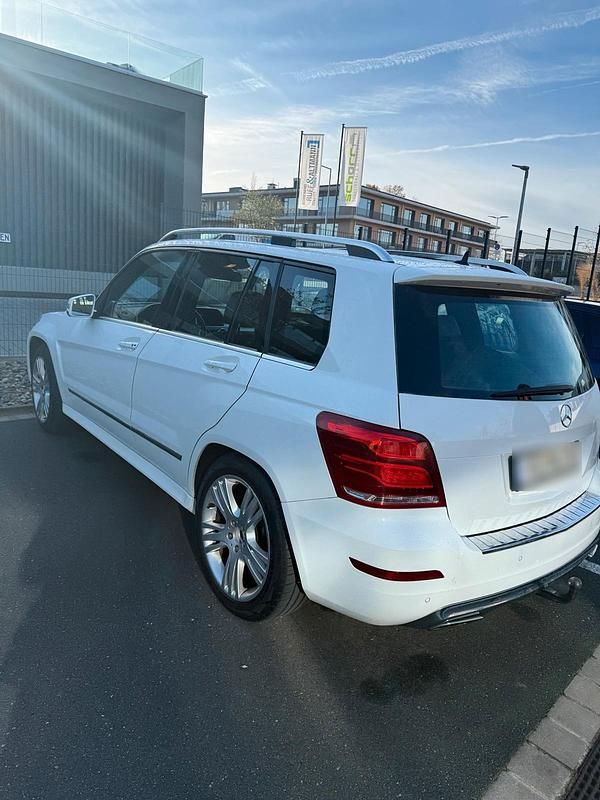 Gebraucht Mercedes GLK250 204 PS (150 kW) 2012 Weiß SUV