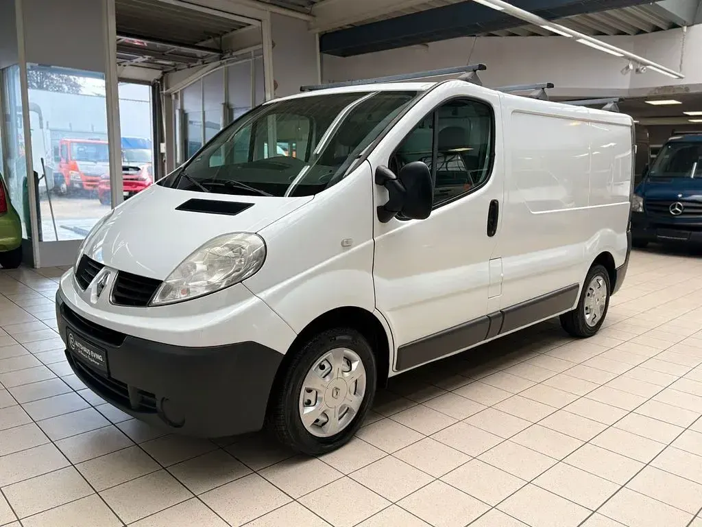 Gebraucht Renault Trafic 90 PS (66 kW) 2014 Weiß Van / Kleinbus