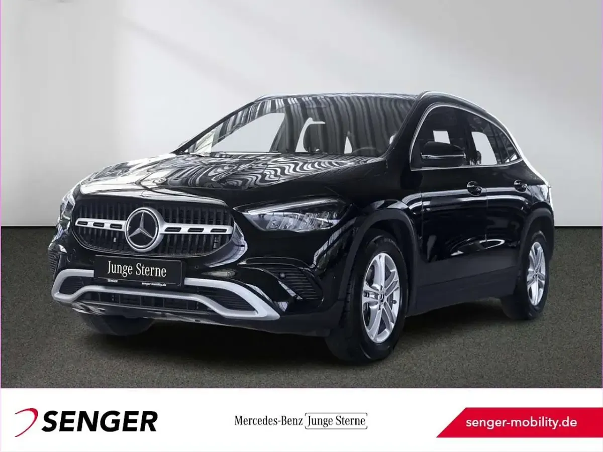 Gebraucht Mercedes GLA200 163 PS (119 kW) 2024 SUV