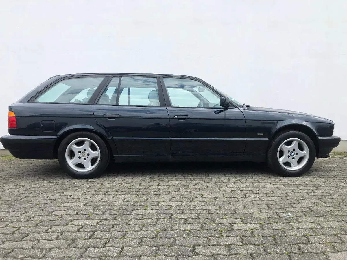 Gebraucht BMW 520 Executive 150 PS (110 kW) 1996 Blau Kombi