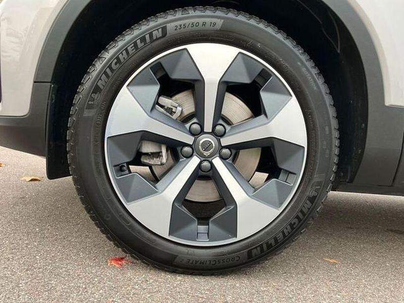Gebraucht Volvo XC40 Core 163 PS (119 kW) 2024 Silber SUV