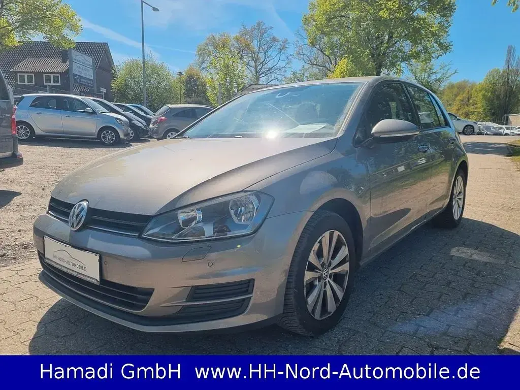 Second-hand VW Golf VII Trendline 110 CP (80 kW) 2015 Gri Berlinǎ