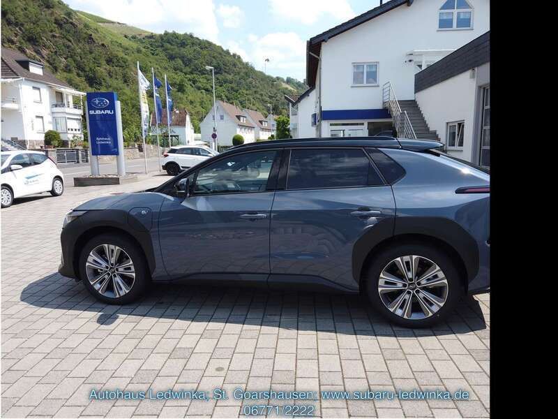 Gebraucht Subaru Solterra Platinum 160 kW (218 PS) 2025 Harbor mist gray pearl black SUV