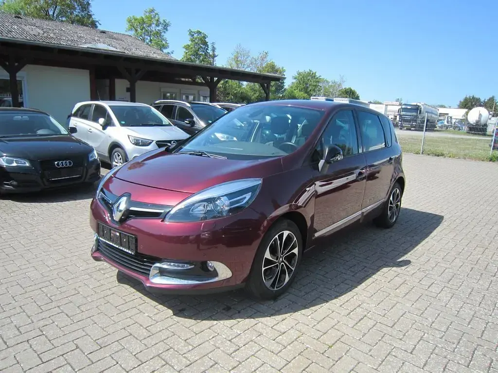Gebraucht Renault Scénic III Bose Edition 132 PS (97 kW) 2016 Rot Van / Kleinbus