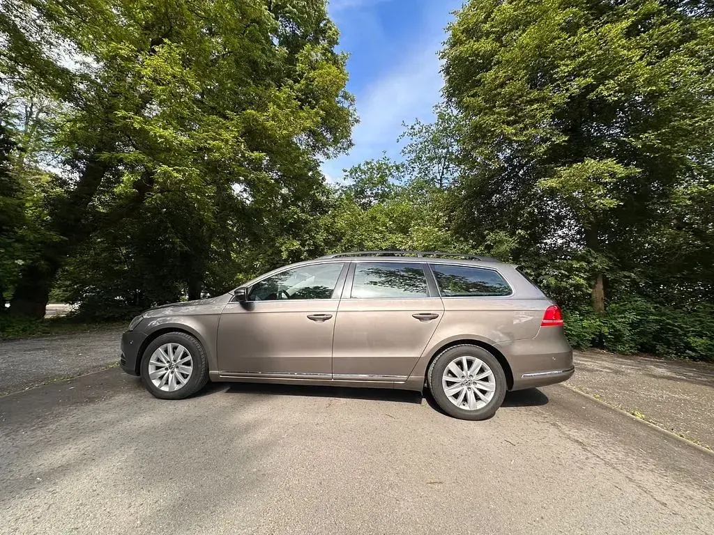 Gebraucht VW Passat Highline 170 PS (125 kW) 2011 Beige Kombi