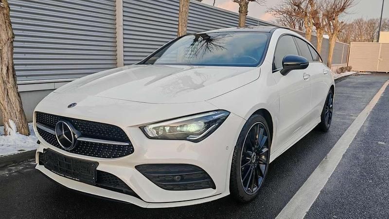 Polarweiss unilack Gebraucht 2021 Mercedes 220 AMG line Kombi | 18.999 € (Superpreis) - Bild 1/4