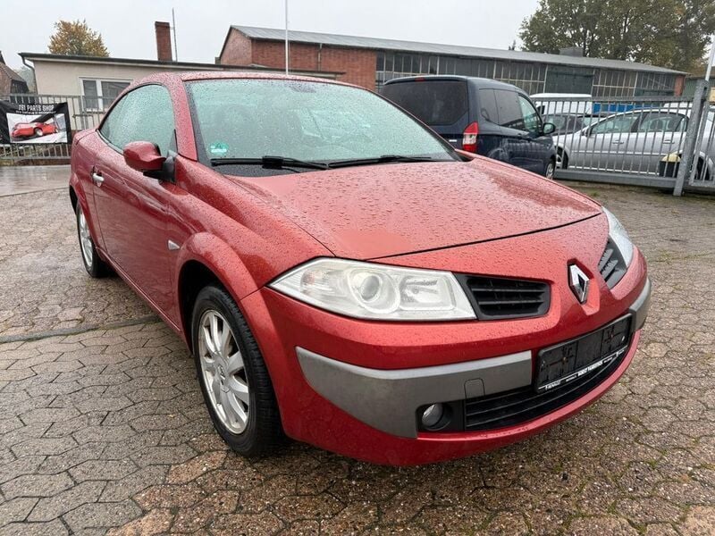 Gebraucht Renault Mégane Cabriolet Dynamique 111 PS (81 kW) 2006 Rot Cabrio