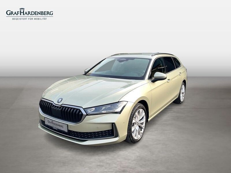 Gelb Gebraucht 2024 Skoda Superb Selection Kombi | 39.510 € (Teuer) - Bild 1/4