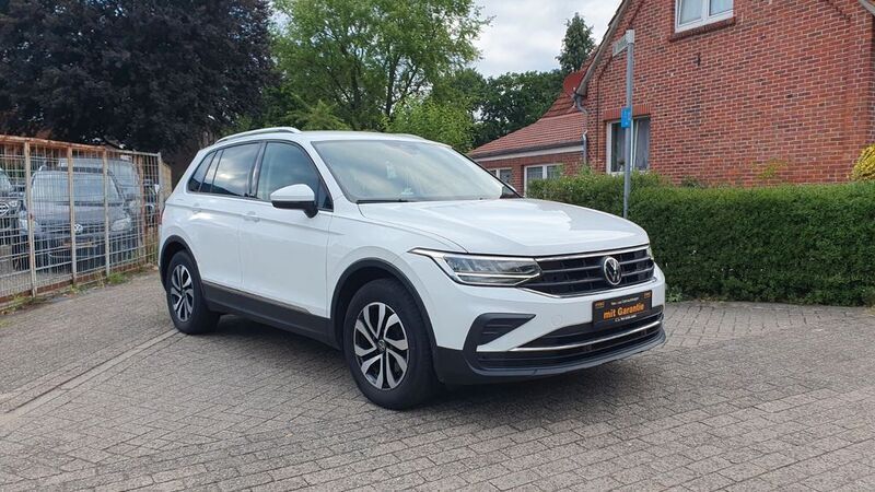 Gebraucht VW Tiguan Active 150 PS (110 kW) 2021 Weiß SUV
