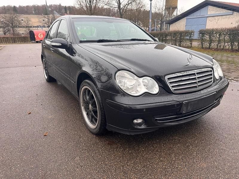 Gebraucht Mercedes C220 150 PS (110 kW) 2006 Schwarz Limousine