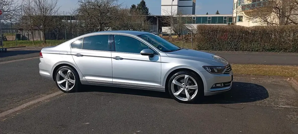 Gebraucht VW Passat 150 PS (110 kW) 2016 Silber Limousine