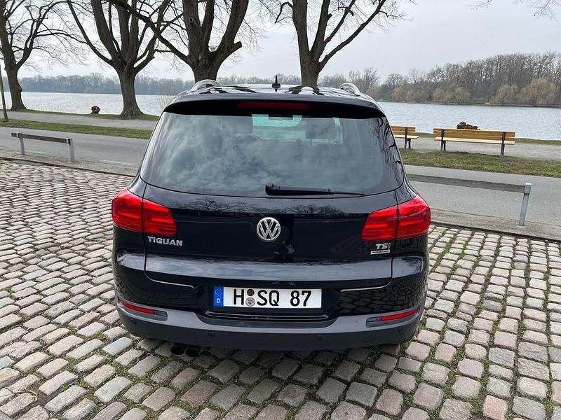 Gebraucht VW Tiguan Sportline 122 PS (89 kW) 2014 Schwarz SUV
