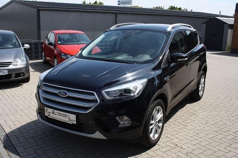 Schwarz Gebraucht 2019 Ford Kuga Titanium SUV | 11.600 € (Guter Preis) - Bild 1/4