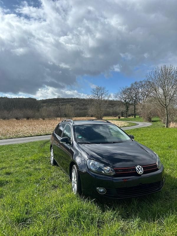 Gebraucht VW Golf VII 105 PS (77 kW) 2013 Schwarz Kombi