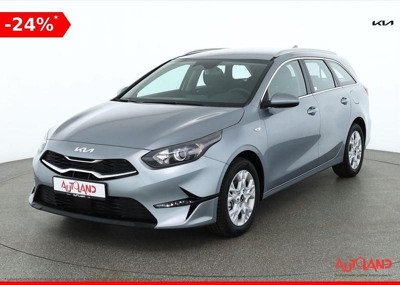 Neu Kia Ceed Sportswagon 140 PS (102 kW) 2025 Silber Kombi