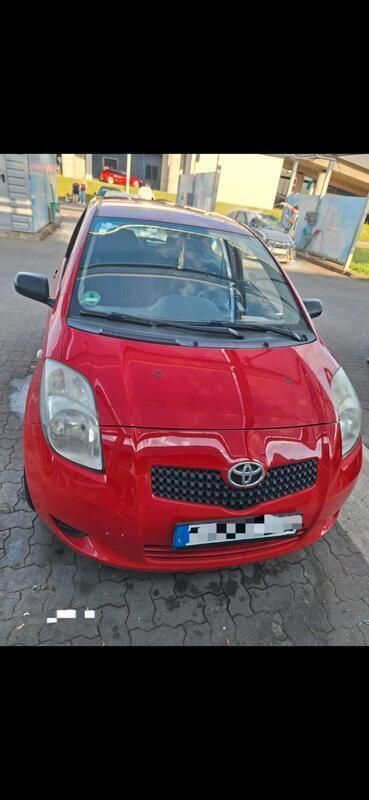 Rot Gebraucht 2008 Toyota Yaris Kleinwagen | 1.300 € (Guter Preis) - Bild 1/4