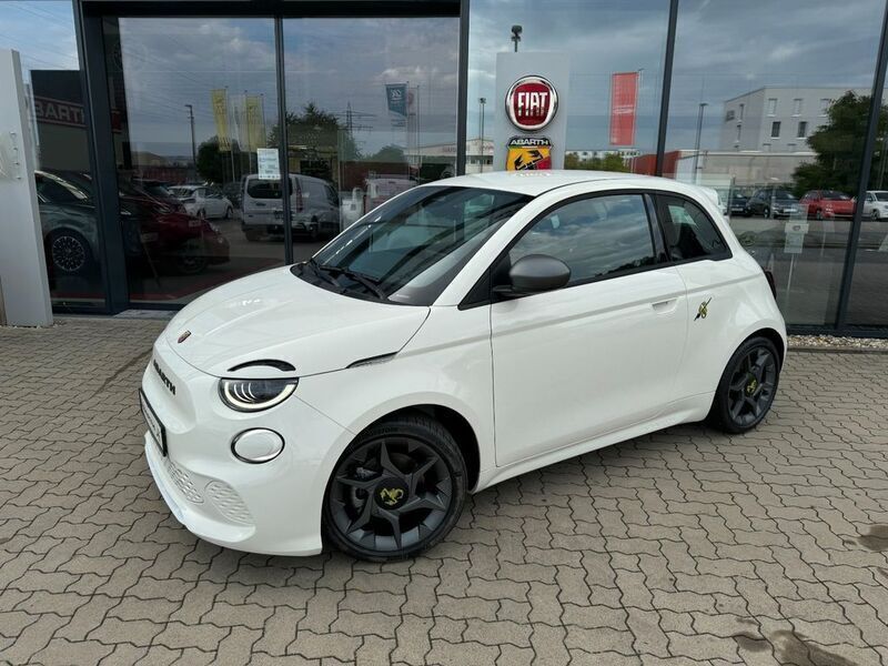 Gebraucht Abarth 500e 113 kW (154 PS) 2024 Weiß Kleinwagen
