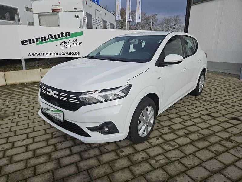 Weiß Gebraucht 2023 Dacia Sandero Expression Limousine | 13.965 € (Guter Preis) - Bild 1/4