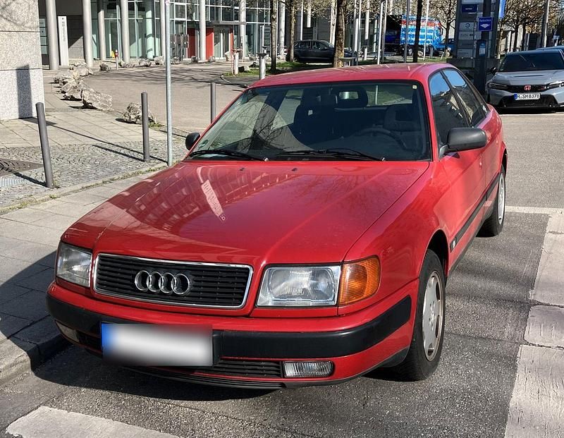 Second-hand Audi 100 116 CP (85 kW) 1993 Roșu Berlinǎ