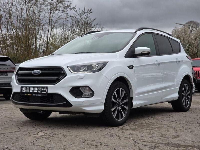 Gebraucht Ford Kuga ST-Line 150 PS (110 kW) 2019 Weiß SUV