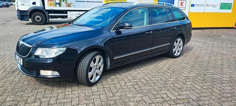 Gebraucht 2011 VW Passat Kombi | 13.149 € - Bild 1/4