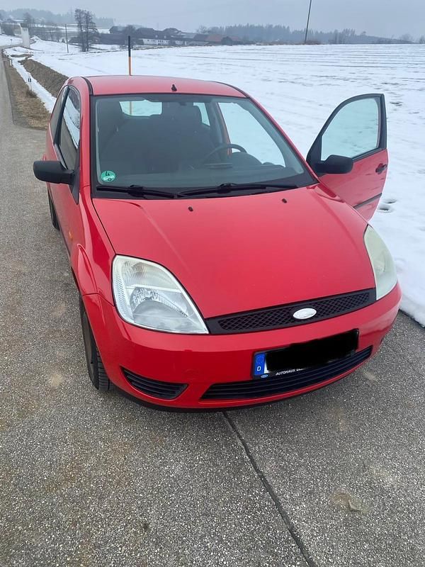 Gebraucht Ford Fiesta 70 PS (51 kW) 2005 Rot Kleinwagen