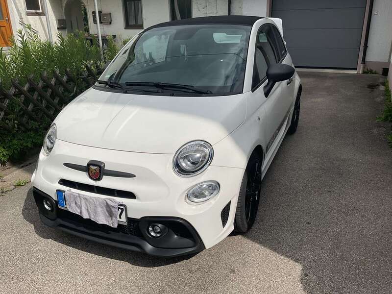 Weiß Gebraucht 2024 Fiat 500 Abarth Abarth Cabrio | 32.900 € - Bild 1/4