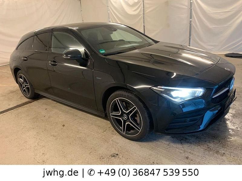 Gebraucht Mercedes CLA250e Shooting Brake Edition 160 PS (117 kW) 2020 Schwarz Kombi