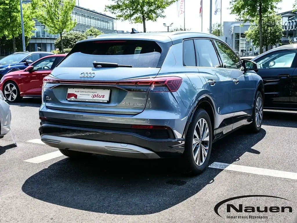 Gebraucht Audi Q4 e-tron Ambiente 210 kW (286 PS) 2025 Geysirblau SUV