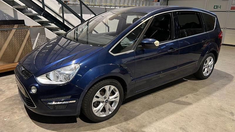 Blau Gebraucht 2010 Ford S-MAX Titanium Van / Kleinbus | 5.800 € (Fairer Preis) - Bild 1/4
