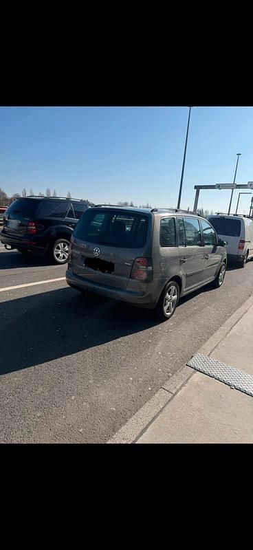 Gebraucht VW Touran 105 PS (77 kW) 2004 Andere farben Van / Kleinbus