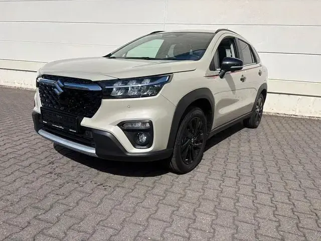 Neu Suzuki SX4 S-Cross Comfort+ 110 PS (80 kW) 2026 Beige SUV