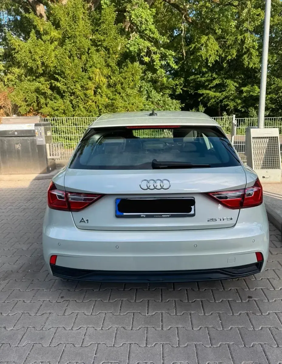 Gebraucht Audi A1 Sportback Advanced Plus 95 PS (69 kW) 2023 Andere farben Kleinwagen