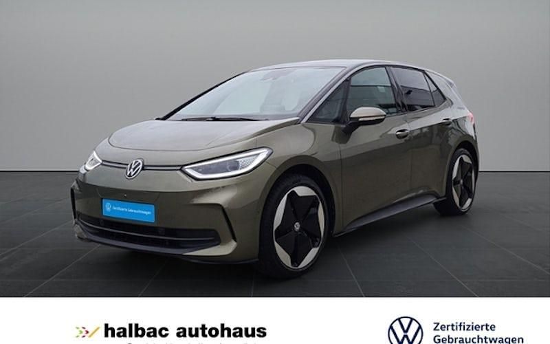 Grün Gebraucht 2024 VW ID.3 Pro Kleinwagen | 45.920 € - Bild 1/4