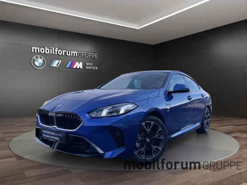 Blau Neu 2025 BMW 220 M Sport Coupé | 41.469 € (Guter Preis) - Bild 1/4
