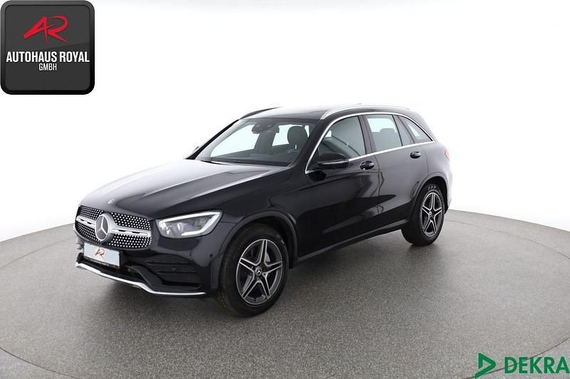 Schwarz Gebraucht 2020 Mercedes GLC300 AMG SUV | 44.800 € (Fairer Preis) - Bild 1/4