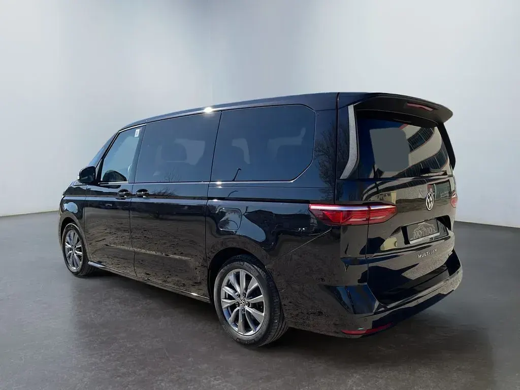 Używany VW Multivan Life 218 KM (160 kW) 2023 Czarny Minivan