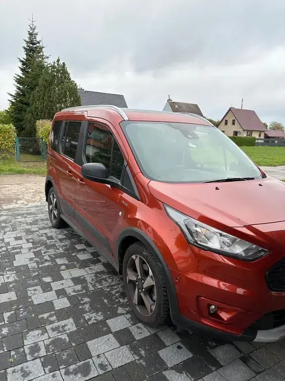 Gebraucht Ford Tourneo Connect Active 101 PS (74 kW) 2021 Rot Van / Kleinbus