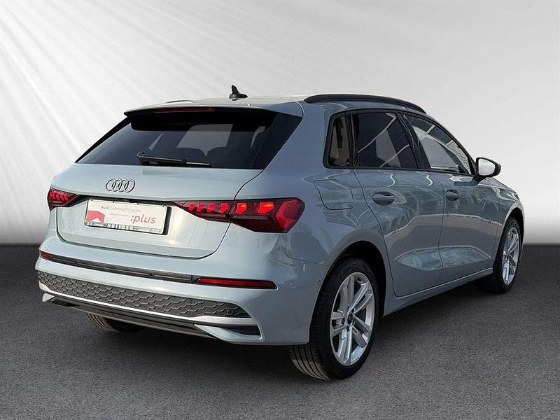 Gebraucht Audi A3 Ambiente 116 PS (85 kW) 2025 Pfeilgrau perleffekt Limousine