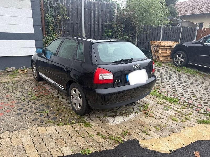 Gebraucht Audi A3 Ambiente 102 PS (75 kW) 2001 Schwarz Kleinwagen