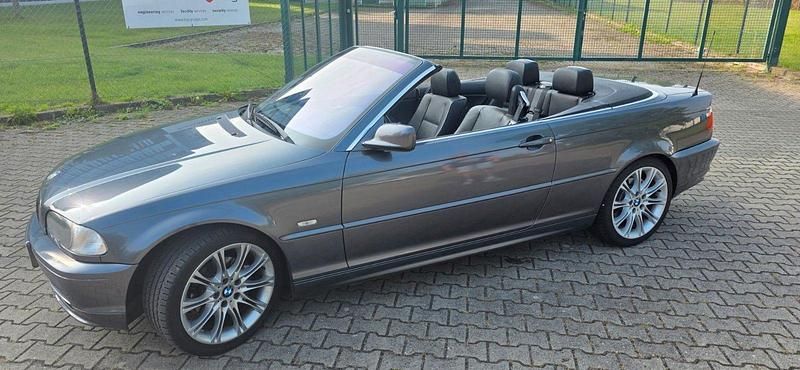 Grau Gebraucht 2001 BMW 320 Cabriolet Cabrio | 6.390 € (Superpreis) - Bild 1/4