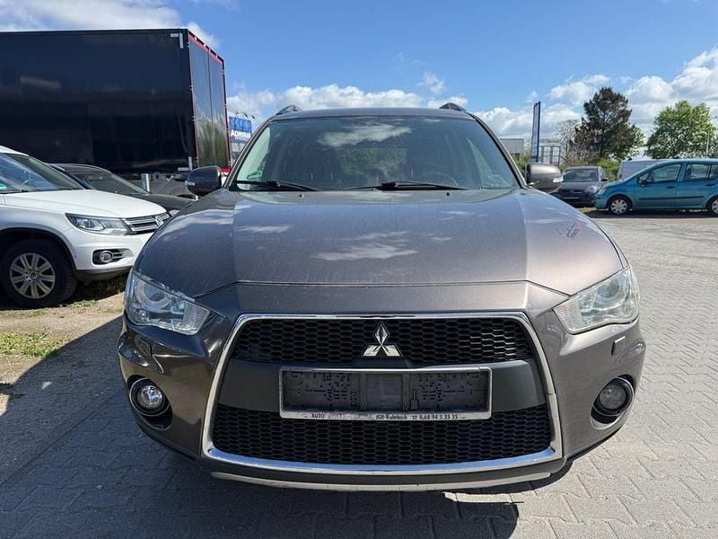 Gebraucht Mitsubishi Outlander 177 PS (130 kW) 2011 Braun SUV