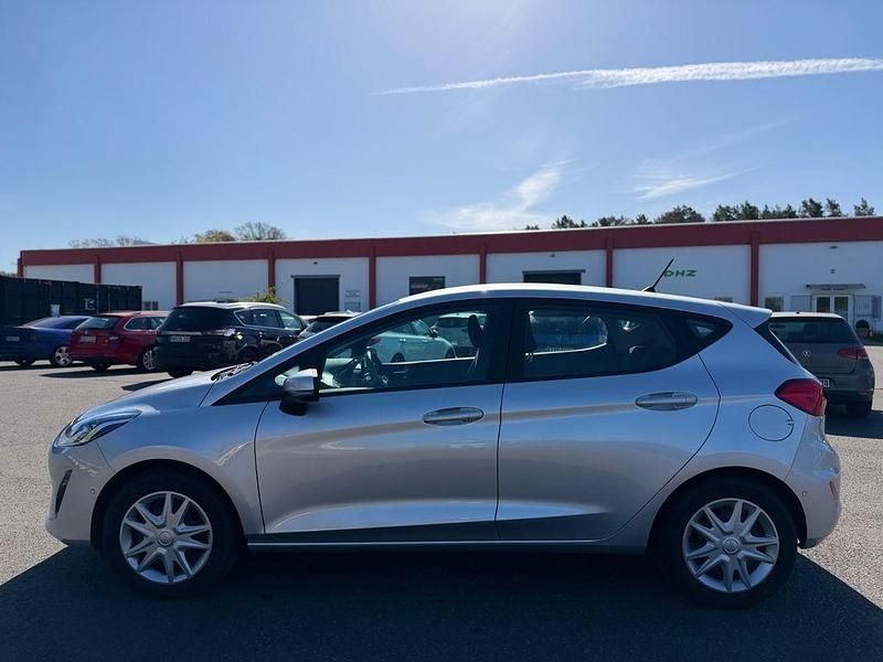 Second-hand Ford Fiesta Cool & Connect 86 CP (63 kW) 2019 Argintiu Berlinǎ