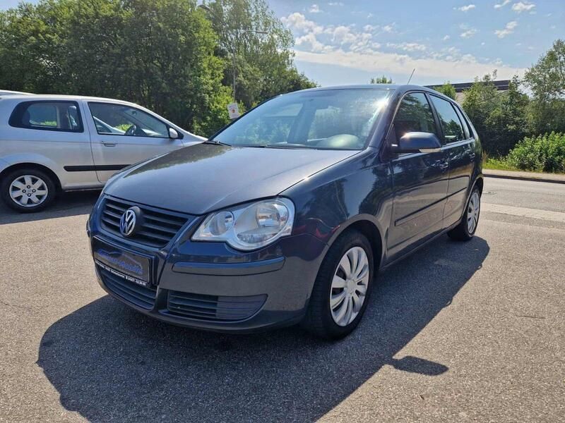 Grau Gebraucht 2006 VW Polo Limousine | 3.299 € (Teuer) - Bild 1/4