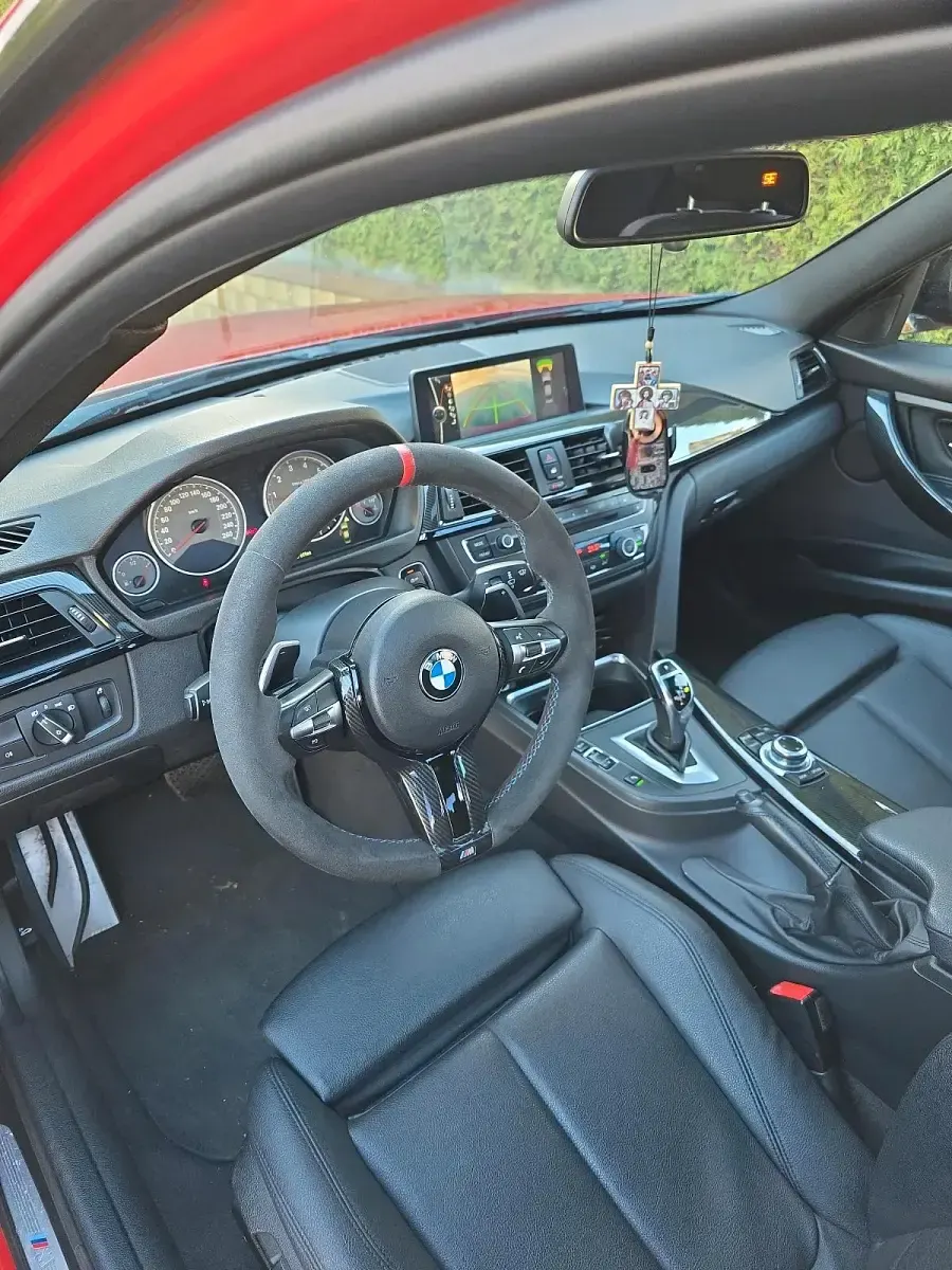 Gebraucht BMW 335 M Performance 306 PS (225 kW) 2013 Rot Limousine