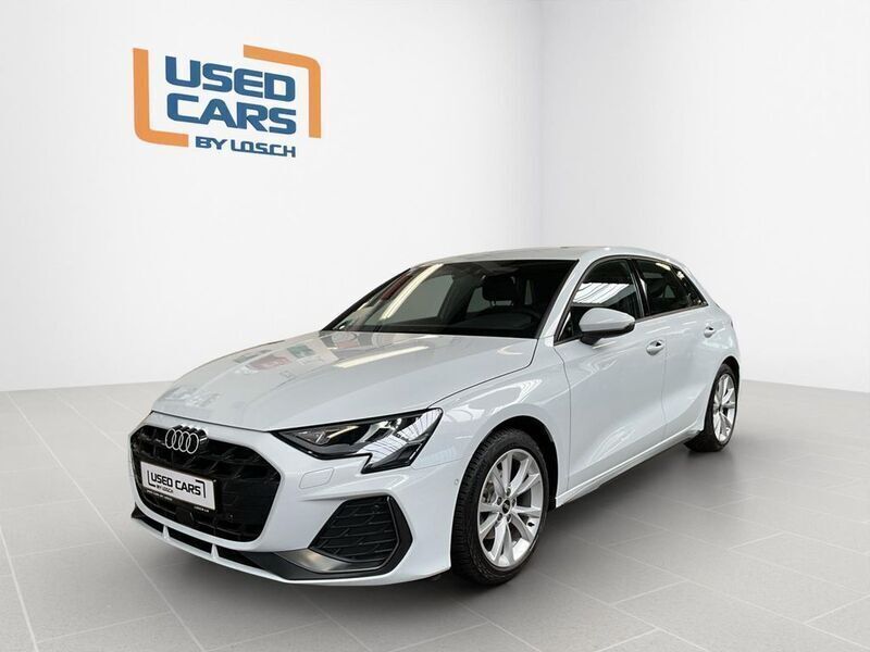 Weiß Gebraucht 2024 Audi A3 S-Line Limousine | 34.490 € (Etwas zu teuer) - Bild 1/4