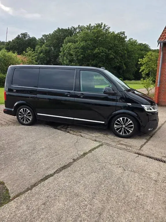 Gebraucht VW Transporter 150 PS (110 kW) 2021 Schwarz Van