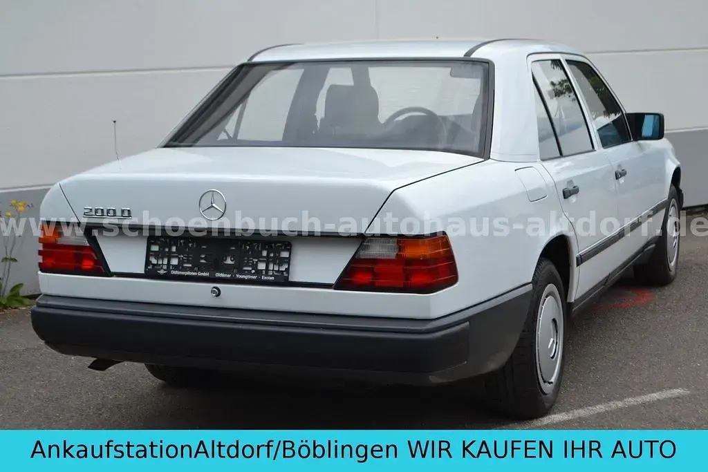 Gebraucht Mercedes E200 75 PS (55 kW) 1989 Weiß Limousine